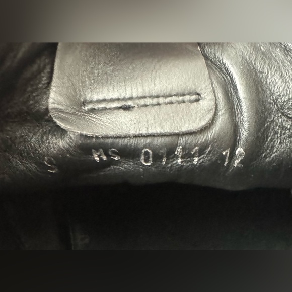 Louis Vuitton Damier Graphite Aventure Axel 12 Sneakers - Picture 7 of 10